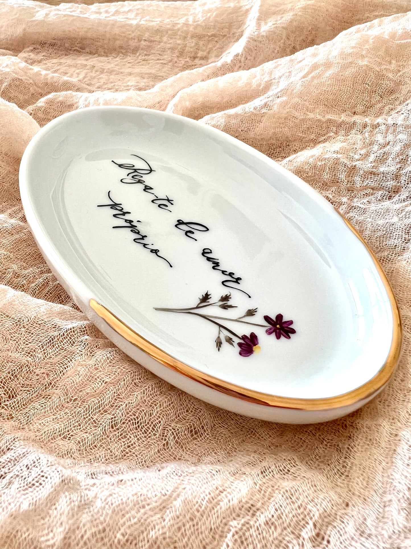 Coffret à bijoux ovale « amor próprio »